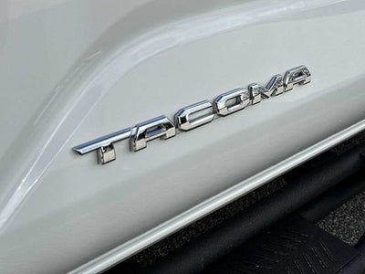 Toyota Tacoma SR5 2025