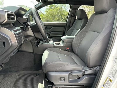 Toyota Tacoma SR5 2025