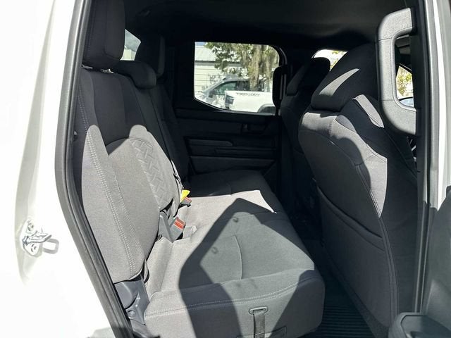 Toyota Tacoma SR5 2025