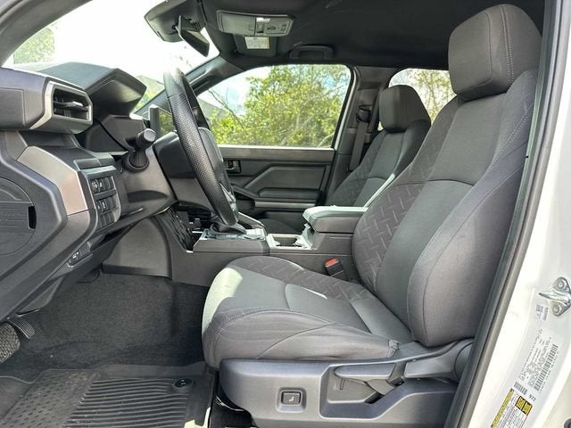 Toyota Tacoma SR5 2025