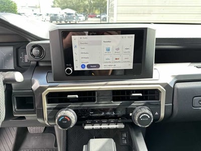 Toyota Tacoma SR5 2025