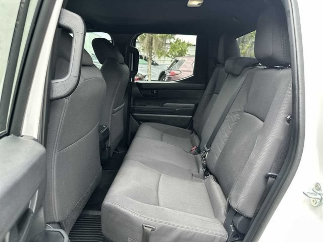 Toyota Tacoma SR 2024
