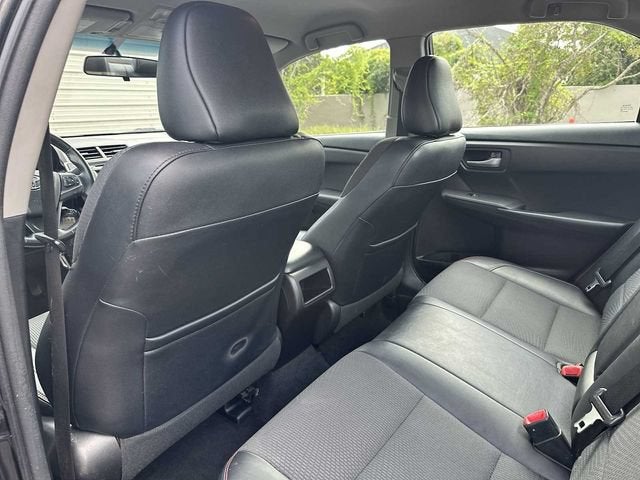 Toyota Camry SE 2016