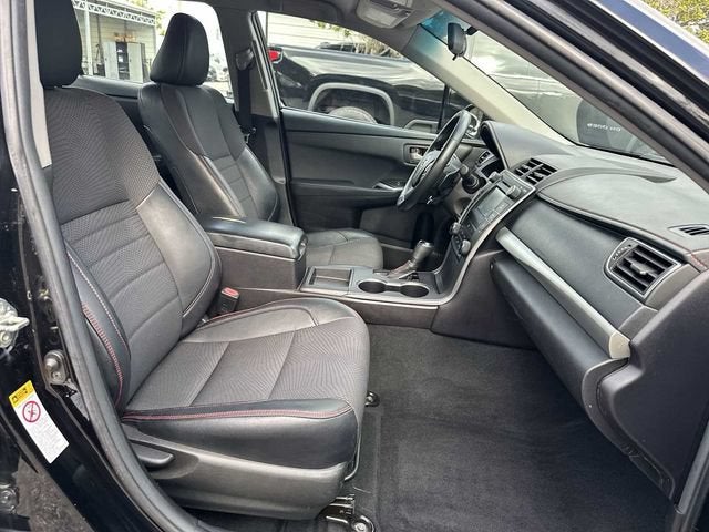 Toyota Camry SE 2016