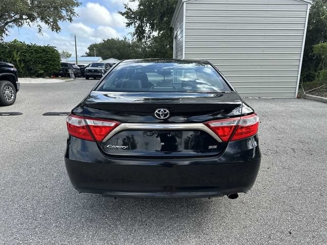 Toyota Camry SE 2016