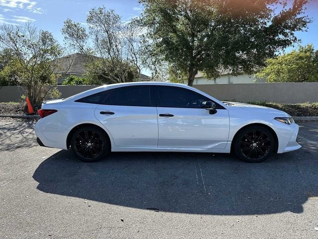 Toyota Avalon XSE Nightshade 2021