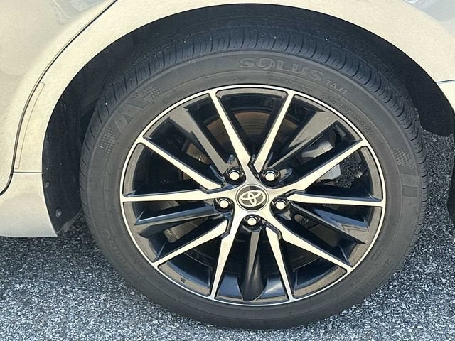 Toyota Camry SE 2021