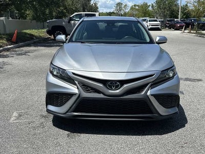 Toyota Camry SE 2021