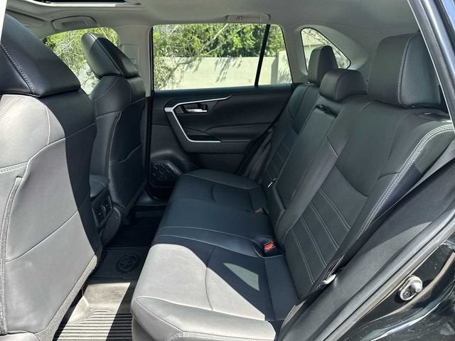 Toyota RAV4 Hybrid XLE Premium 2024