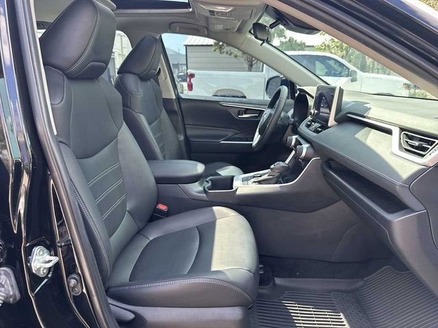 Toyota RAV4 Hybrid XLE Premium 2024