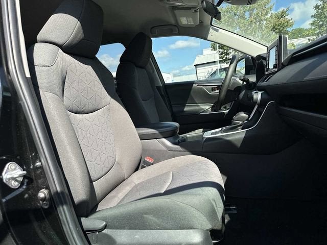 Toyota RAV4 Hybrid XLE 2022