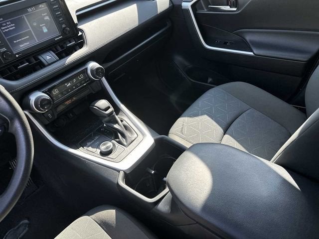 Toyota RAV4 Hybrid XLE 2022