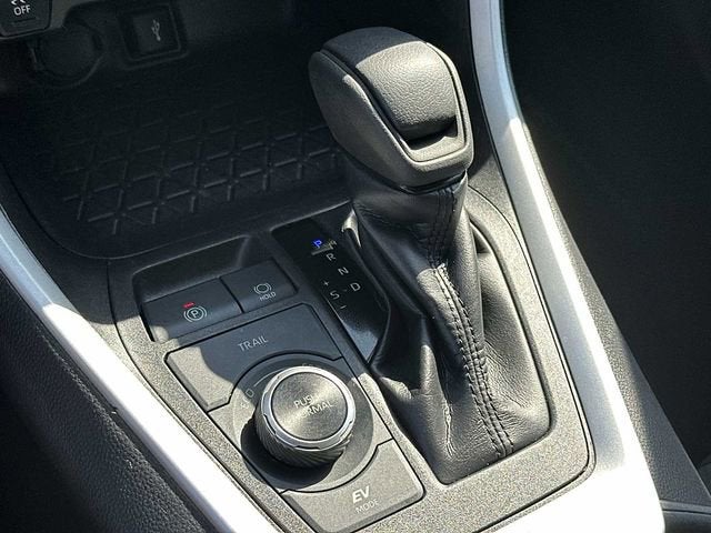 Toyota RAV4 Hybrid XLE 2022
