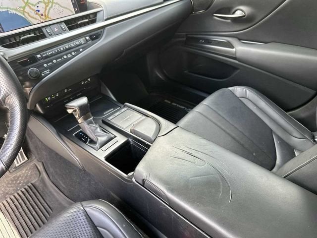 Lexus ES 350 F SPORT 2019