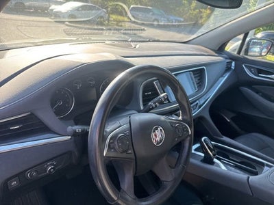 Buick Enclave Essence 2021