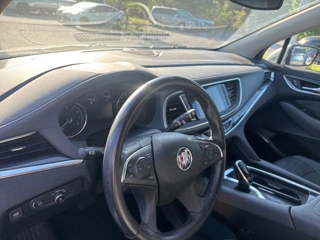 Buick Enclave Essence 2021