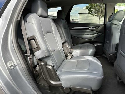 Buick Enclave Essence 2021