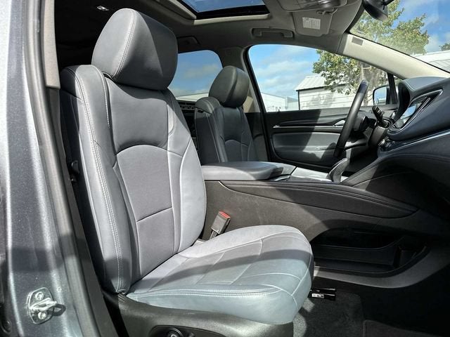 Buick Enclave Essence 2021
