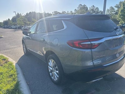 Buick Enclave Essence 2021