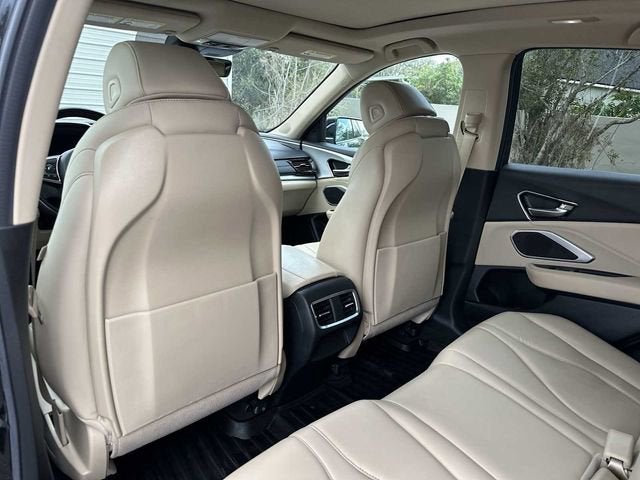 Acura RDX 2023, versión básica