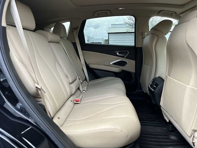 Acura RDX 2023, versión básica