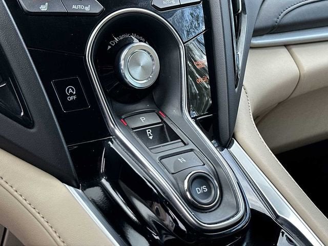 Acura RDX 2023, versión básica