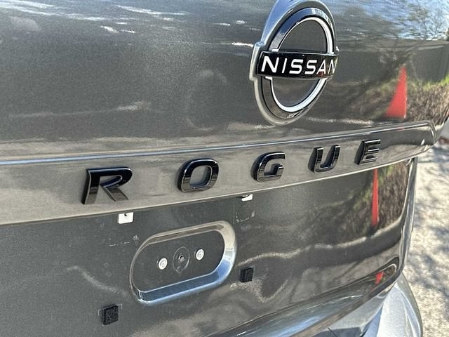 Nissan Rogue Dark Armor 2026