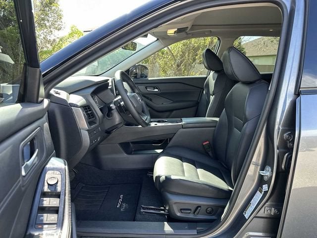 Nissan Rogue Dark Armor 2026