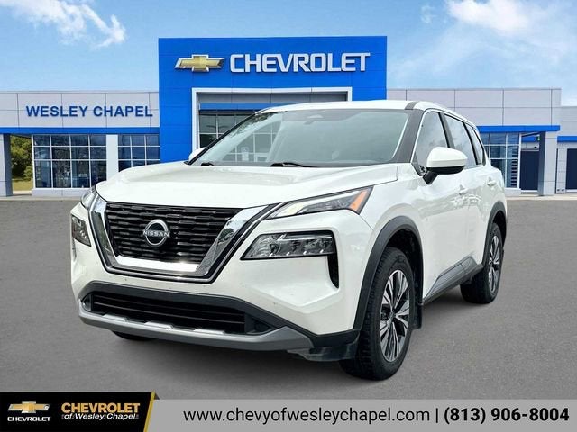 Nissan Rogue SV con tracción delantera (2023)