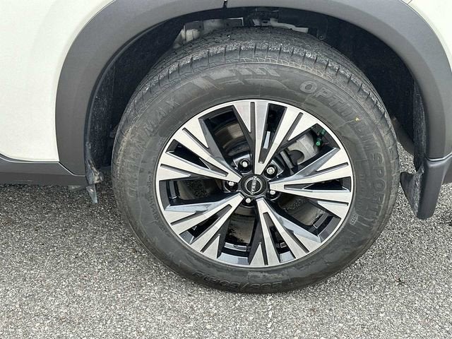 Nissan Rogue SV con tracción delantera (2023)