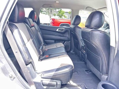 Nissan Pathfinder SV 2020