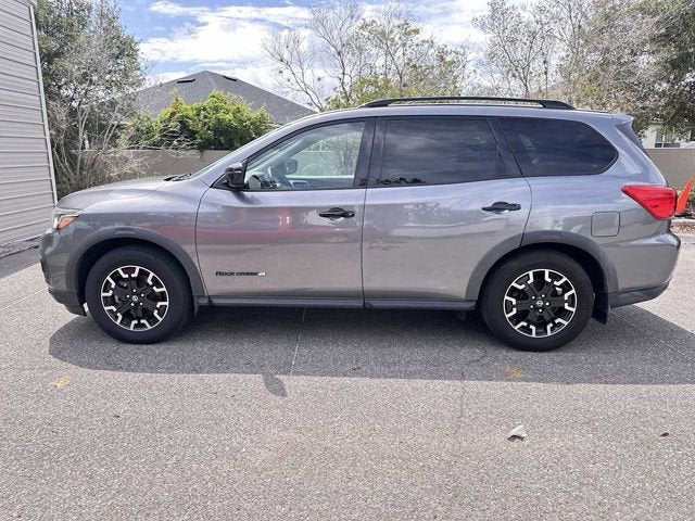 Nissan Pathfinder SV 2020