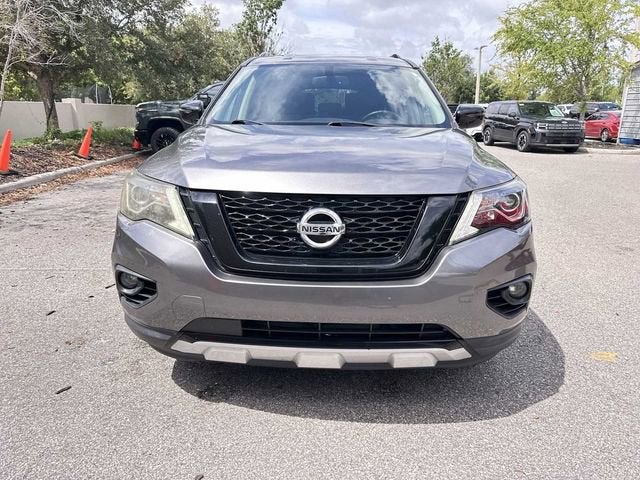 Nissan Pathfinder SV 2020