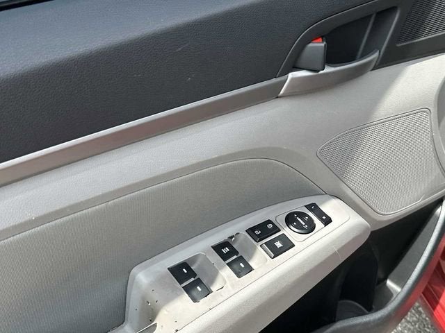 Hyundai Elantra SE 2017