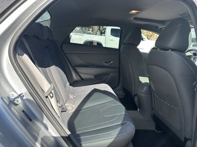 Hyundai Elantra SEL 2022