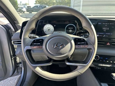 Hyundai Elantra SEL 2022