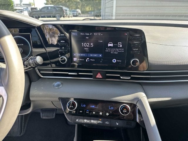 Hyundai Elantra SEL 2022