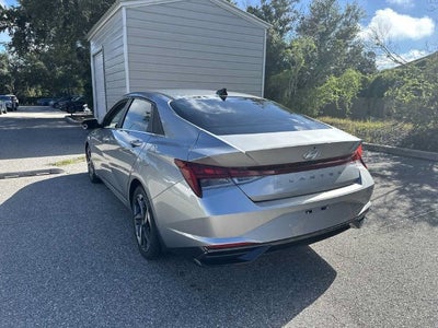 Hyundai Elantra SEL 2022