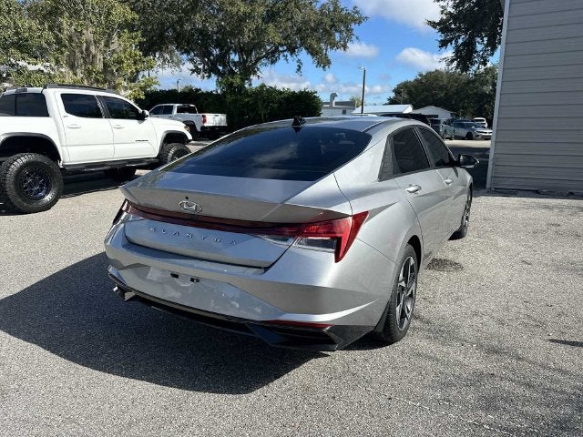 Hyundai Elantra SEL 2022