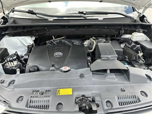 Toyota Highlander SE 2019