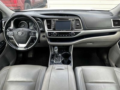 Toyota Highlander SE 2019