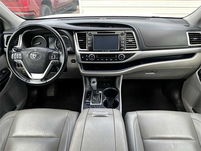 Toyota Highlander SE 2019