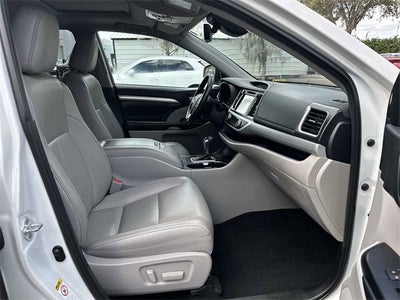 Toyota Highlander SE 2019