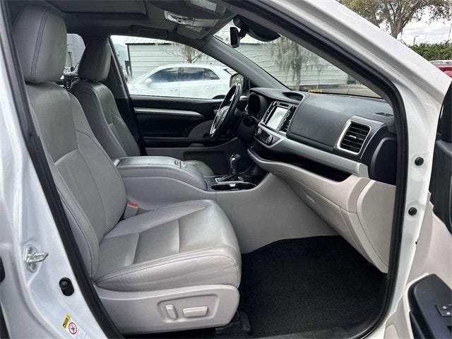 Toyota Highlander SE 2019