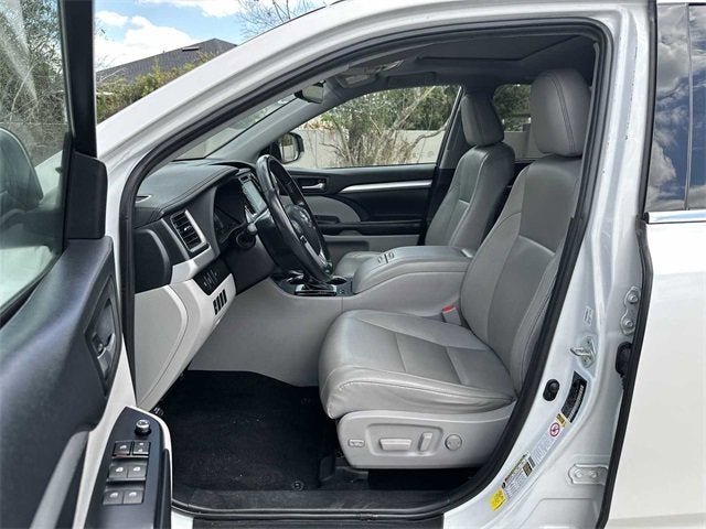 Toyota Highlander SE 2019