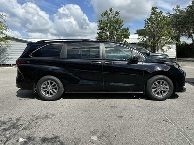 Toyota Sienna XLE 2022