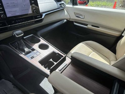 Toyota Sienna XLE 2022