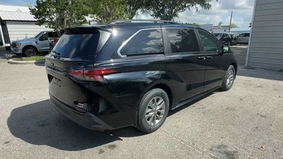 Toyota Sienna XLE 2022