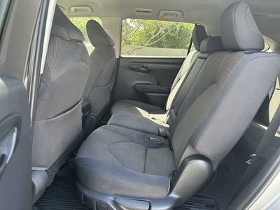 Toyota Highlander LE 2021