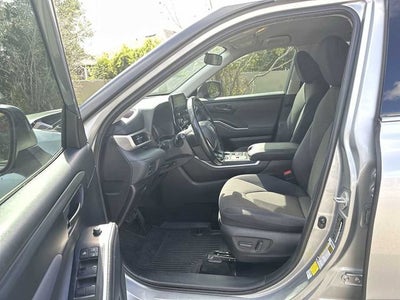 Toyota Highlander LE 2021